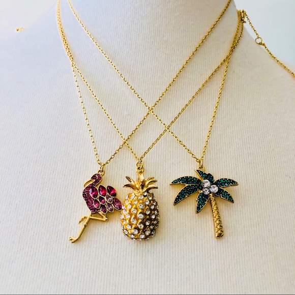 Palm Tree Gold Necklace 🌴 - Picture 6 of 6